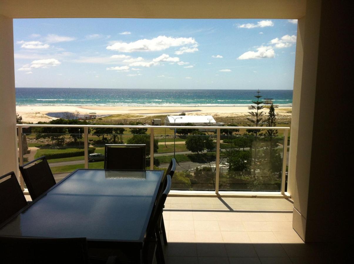 Kirra Surf Apartments Gold Coast Eksteriør billede