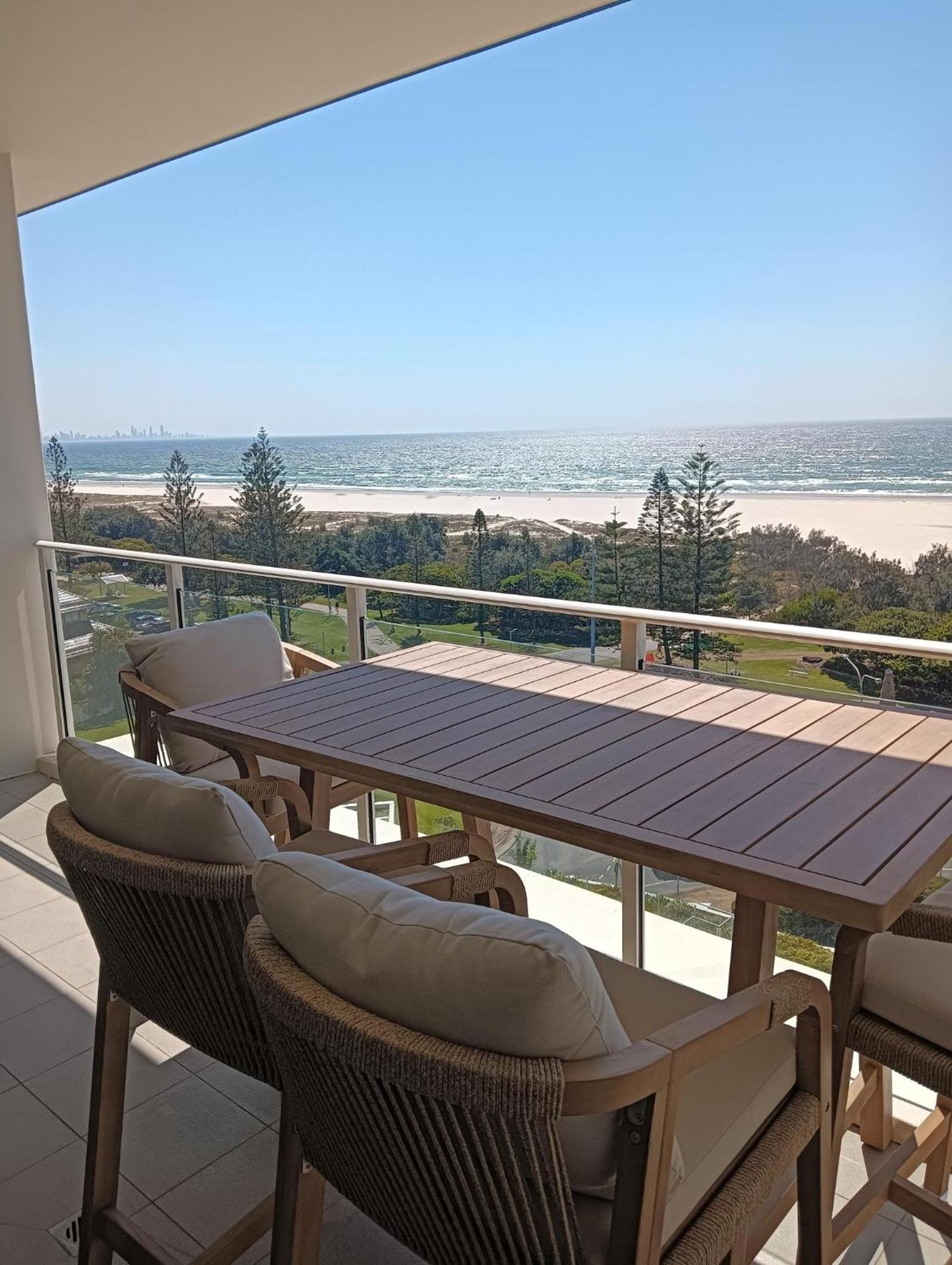 Kirra Surf Apartments Gold Coast Eksteriør billede