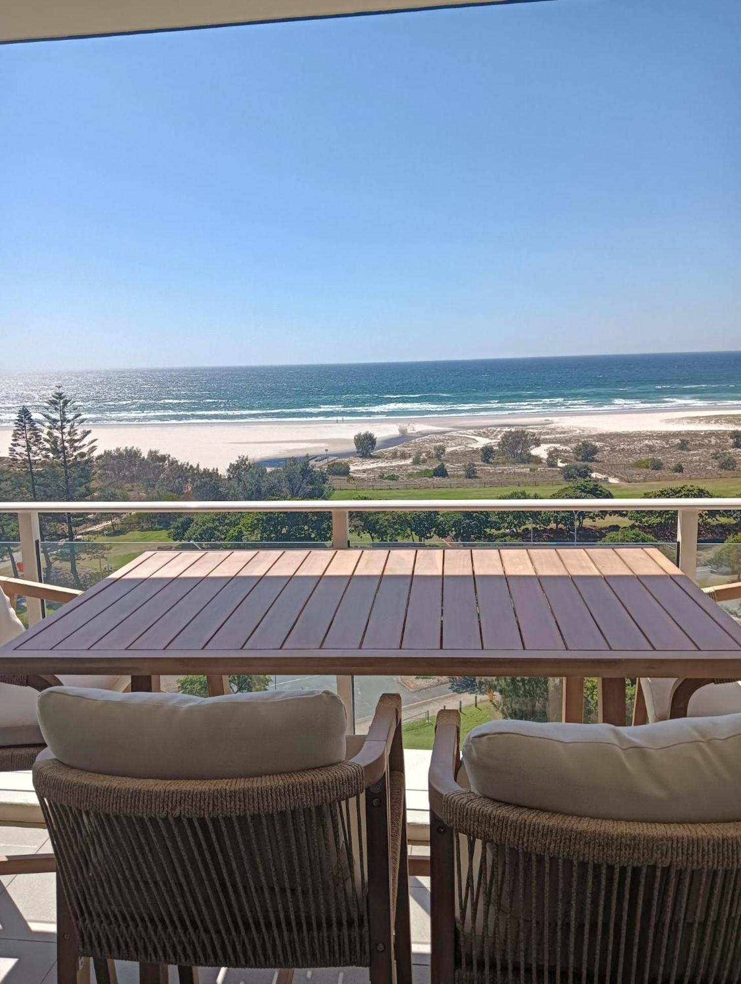 Kirra Surf Apartments Gold Coast Eksteriør billede