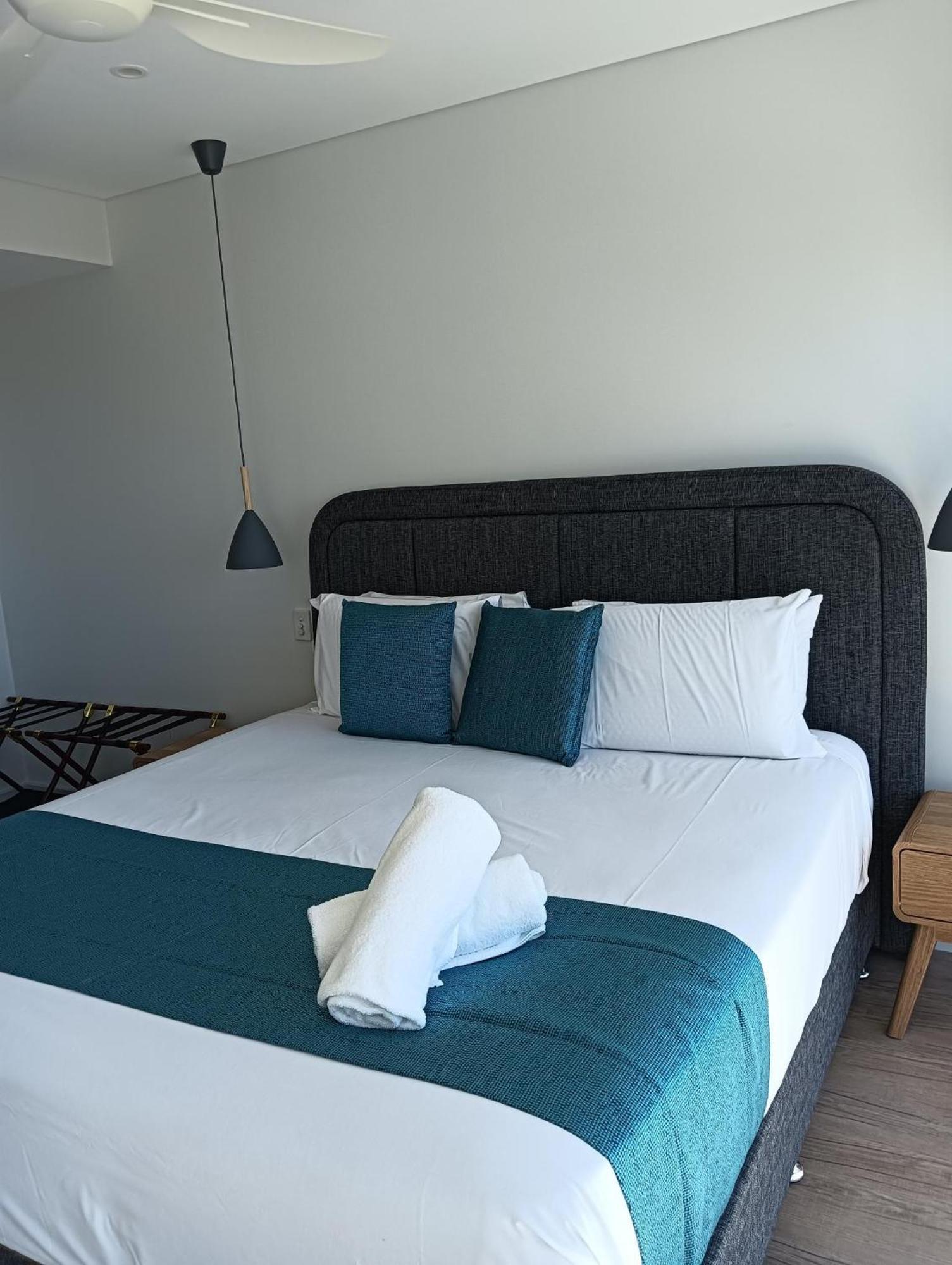 Kirra Surf Apartments Gold Coast Eksteriør billede