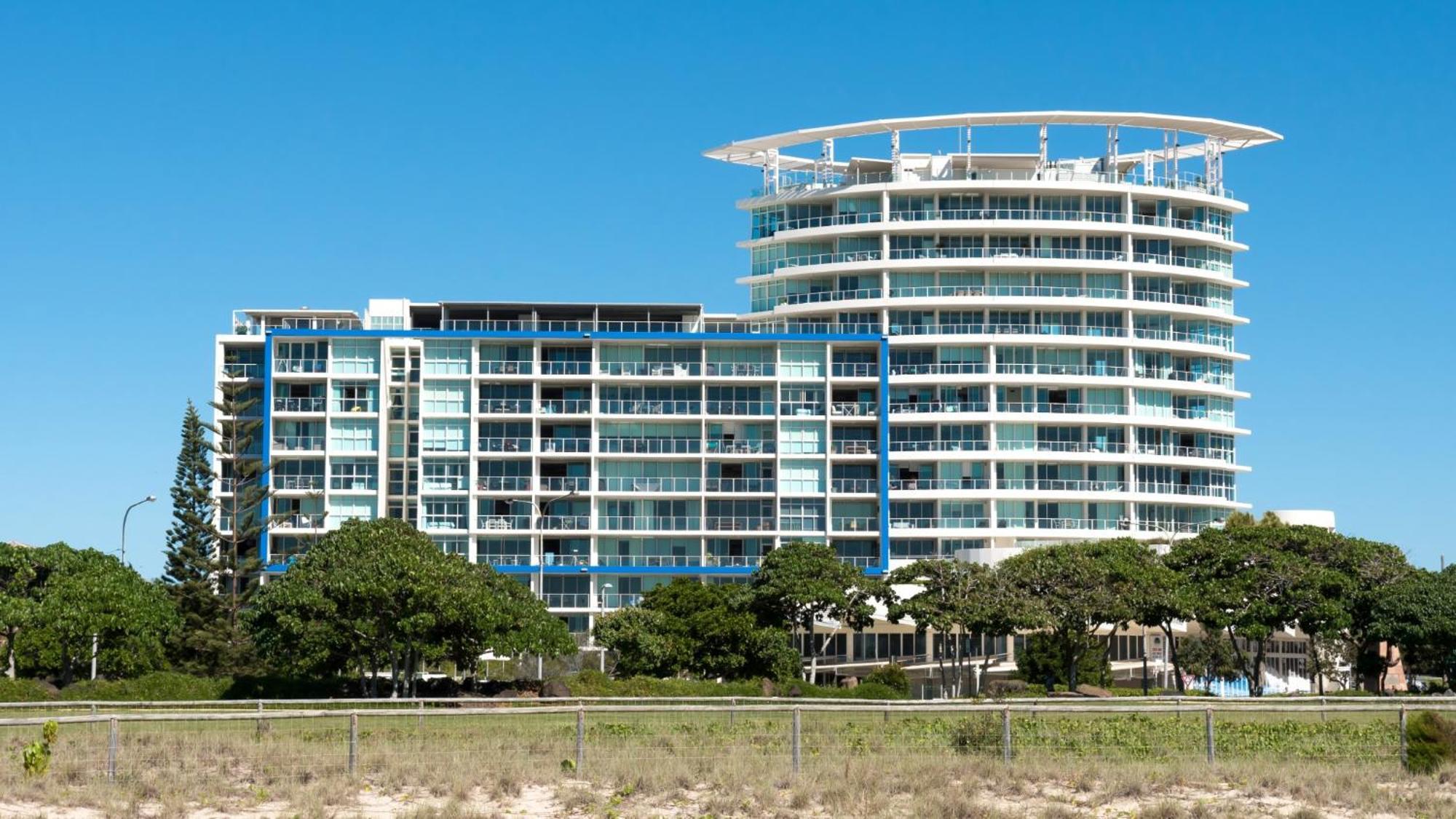 Kirra Surf Apartments Gold Coast Eksteriør billede