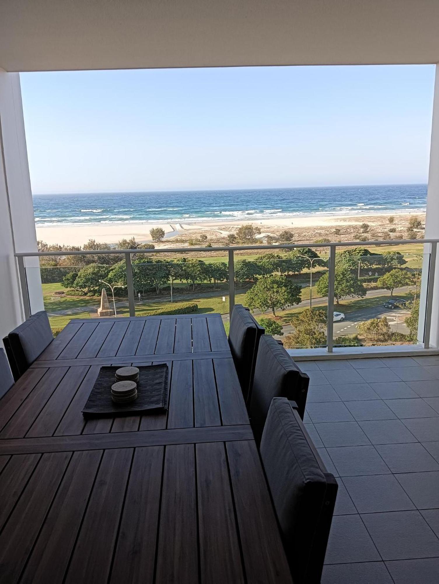 Kirra Surf Apartments Gold Coast Eksteriør billede